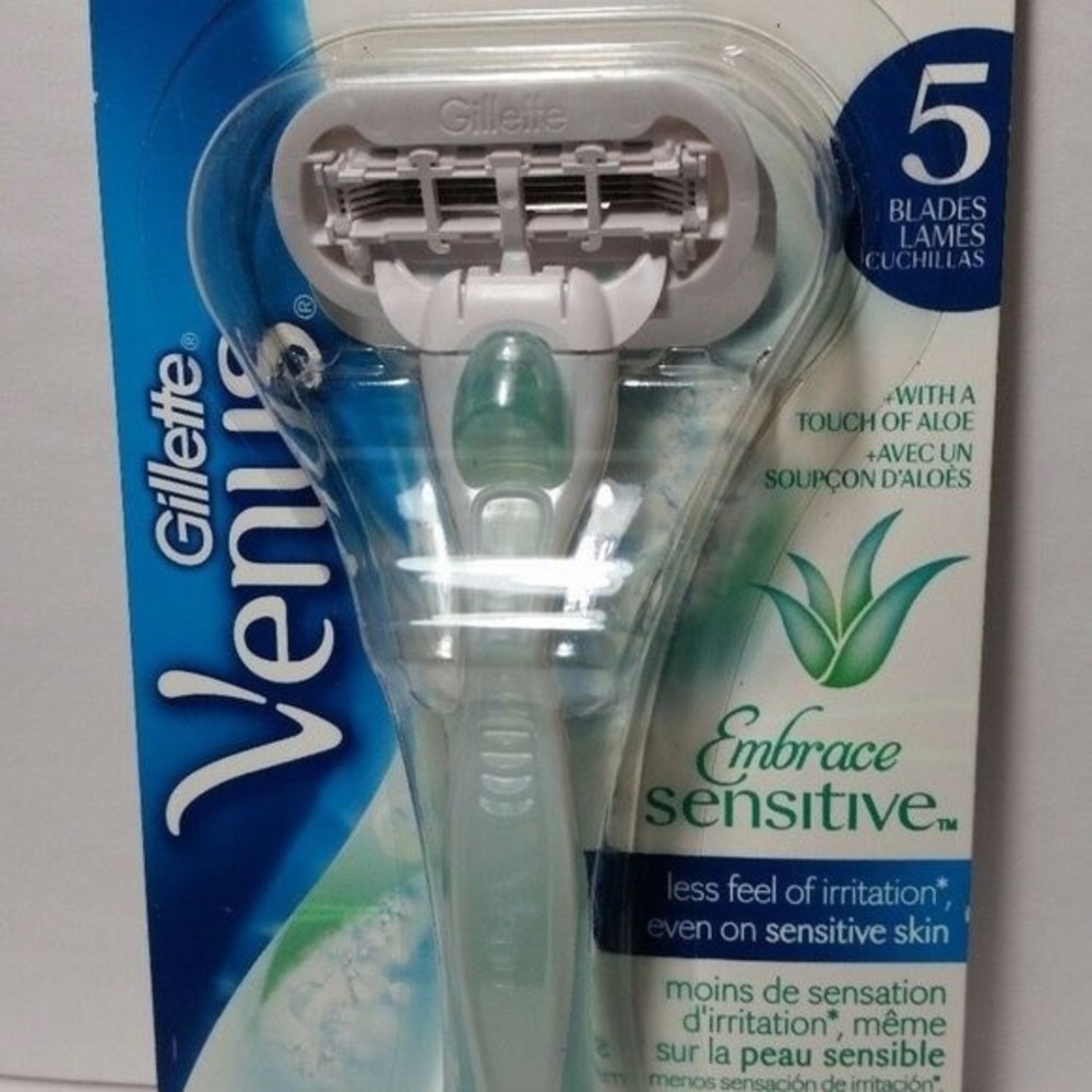 Venus Embrace Sensitive Razor Gillette Aloe